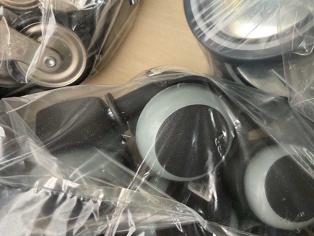 1 x partij zwenkwielen - afbeelding 14 van  19