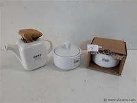 1 x theepot + 2 x suikerpot hotel porselein