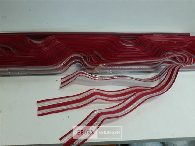 1 x vliegengrodijn zware pvc linten rood 100x220 cm - afbeelding 3 van  3