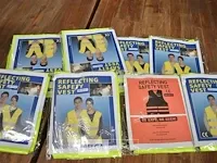 1 zak met 10 fluovestjes reflecterend - afbeelding 1 van  2