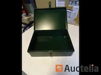 1 zware metaal doos met handvat en hangslot - afbeelding 6 van  8