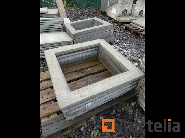10 betonnen kozijnen voor toezichtput 80x80 - afbeelding 1 van  4