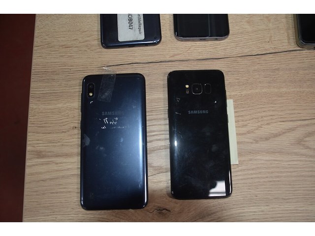 10 defecte smartphones zonder lader: 4 samsung, 2 nokia, 3 huawei, 1 acer (b401) - afbeelding 8 van  10