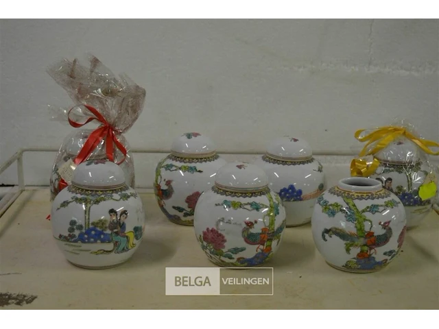 ±10 div kleine chinese vaasjes - afbeelding 1 van  2