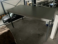 10 diverse tafels - afbeelding 1 van  10