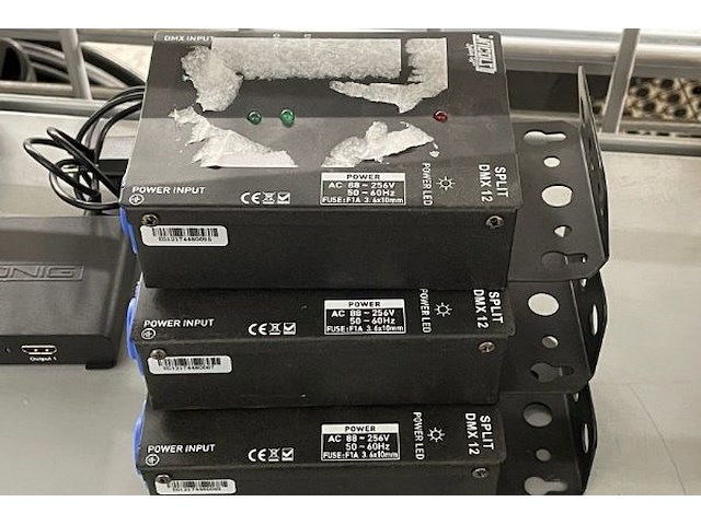 10 dmx/hdmi splitters/connectoren - afbeelding 18 van  22