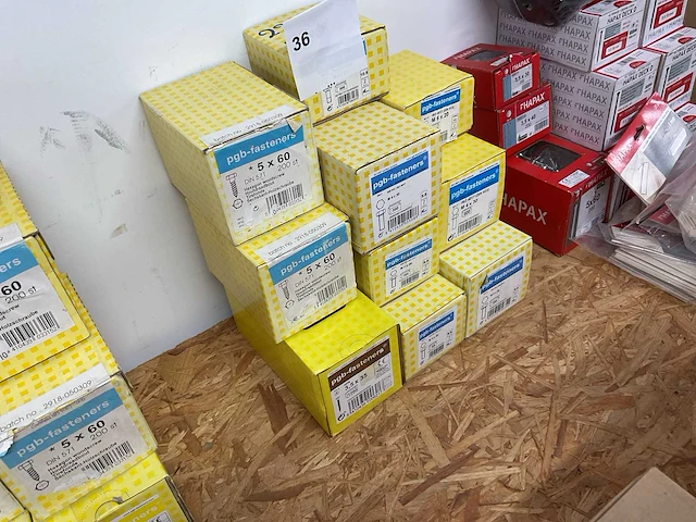 10 dozen bouten en houtbouten - afbeelding 5 van  5