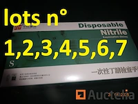 10 dozen met 10 verpakkingen van 100 stuks handschoenen, voor een totaal van 10.000 paar handschoenen