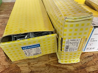 10 dozen nagelpluggen; bouten; schroeven op riem - afbeelding 2 van  9