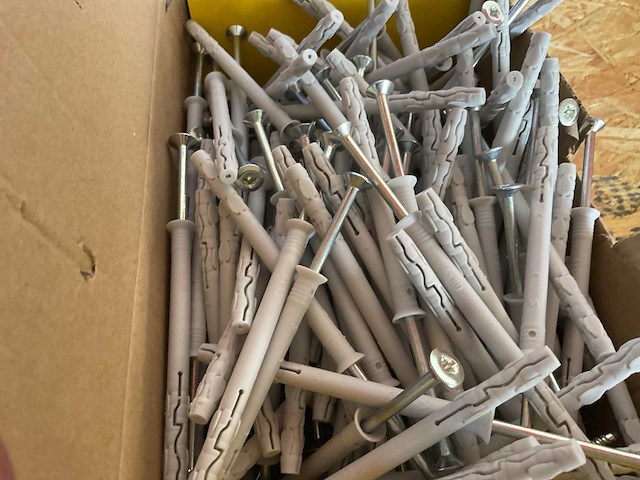 10 dozen pluggen; nagelpluggen - afbeelding 6 van  9