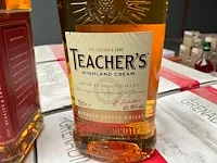 10 flessen whisky jack daniels fire, teachers highland cream - afbeelding 3 van  3
