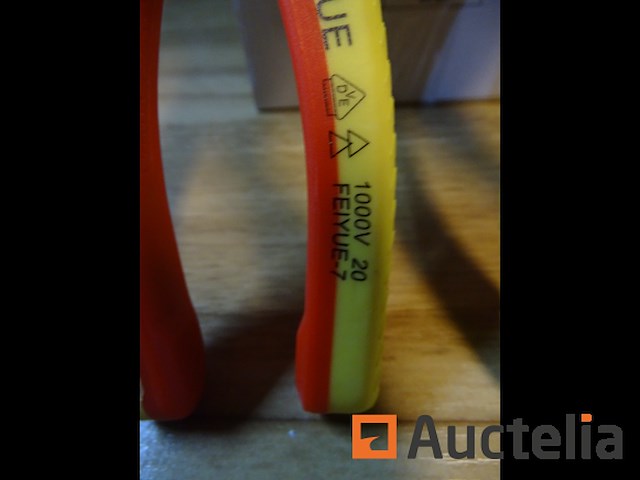 10 geïsoleerde universele elektricientang - afbeelding 1 van  2