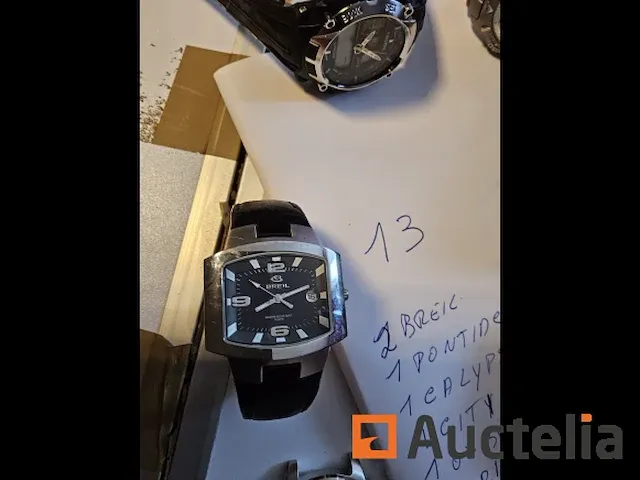 10 horloges (ref13) - afbeelding 1 van  11
