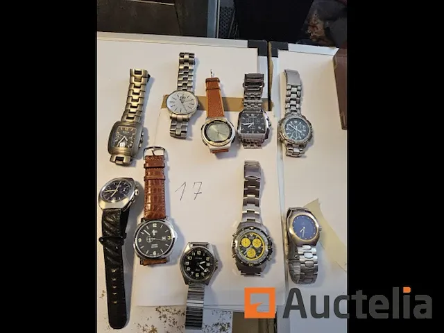 10 horloges (ref17) - afbeelding 1 van  10