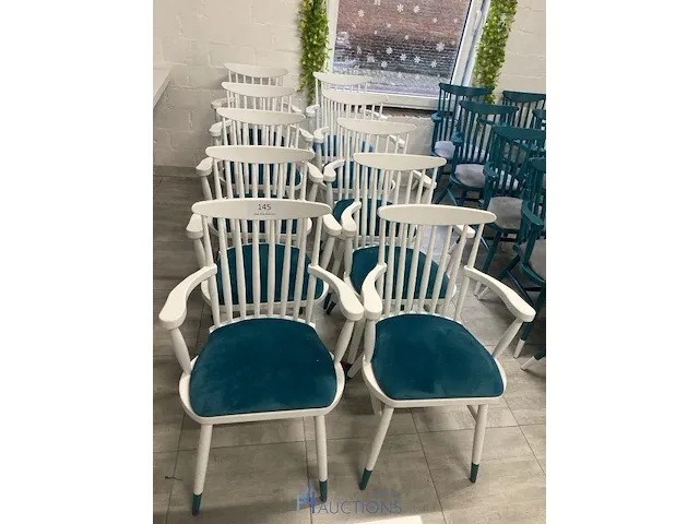 10 houten stoelen - afbeelding 1 van  4