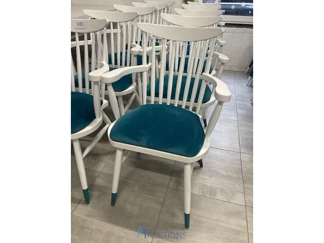 10 houten stoelen - afbeelding 2 van  4