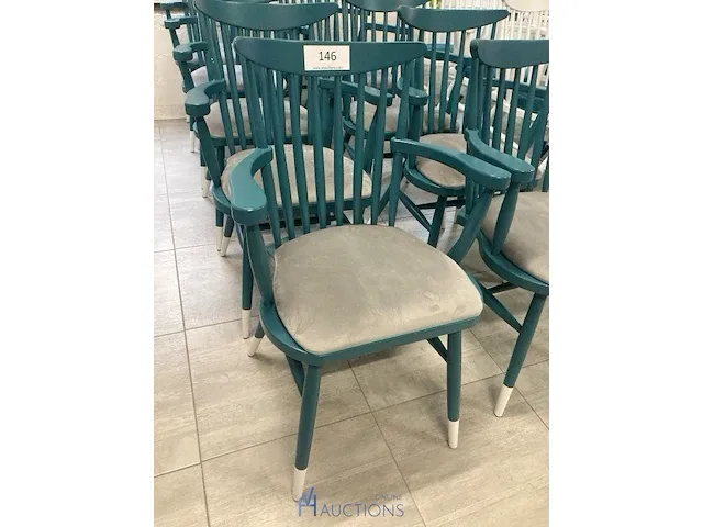 10 houten stoelen - afbeelding 2 van  4