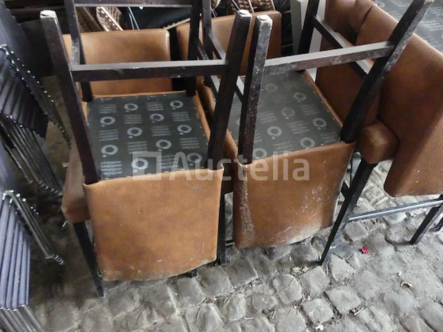10 kunstleren krukken, 4 kunstleren stoelen - afbeelding 5 van  9