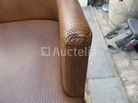10 kunstleren krukken, 4 kunstleren stoelen - afbeelding 6 van  9