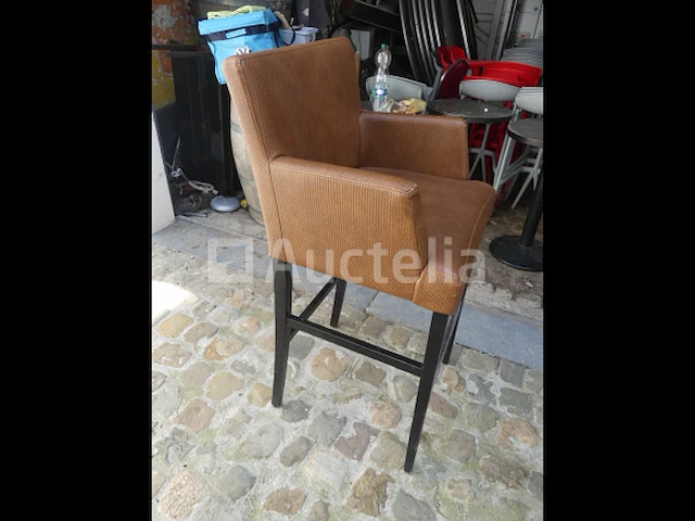 10 kunstleren krukken, 4 kunstleren stoelen - afbeelding 7 van  9