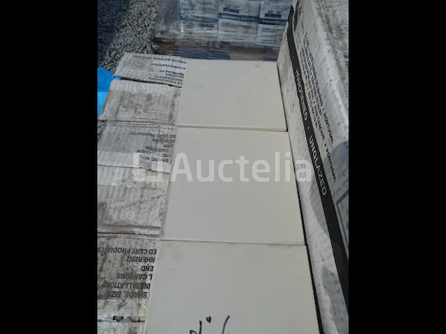 10 m² beige tegels - afbeelding 1 van  4
