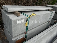 10 palen en 46 betonplaten - afbeelding 5 van  9