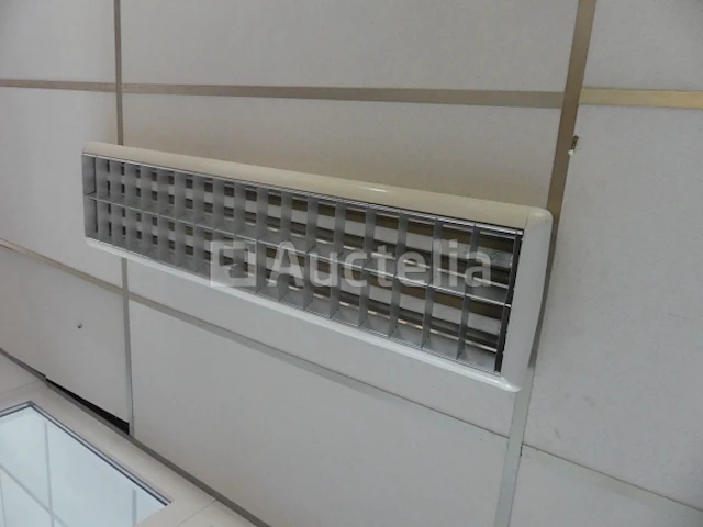 10 plafondlampen - afbeelding 1 van  4