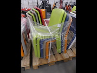 10 plastic stoelen - afbeelding 2 van  4
