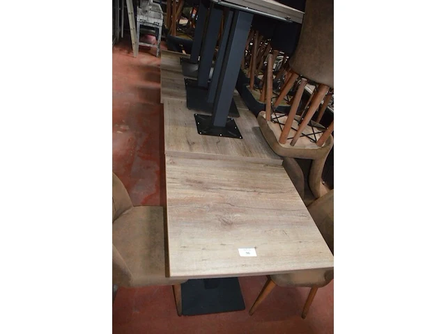 10 resto tafels metalen onderstel, 30 resto stoelen imitatie leder, 2 barkrukken imitatie leder (6,7,8,9) - afbeelding 3 van  14