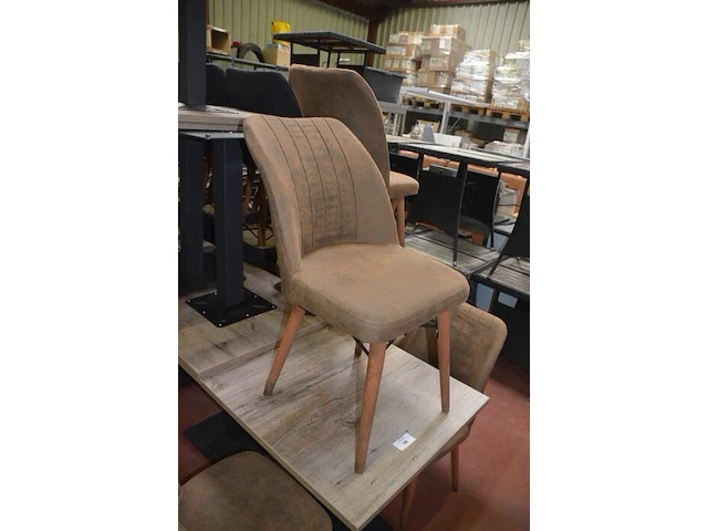 10 resto tafels metalen onderstel, 30 resto stoelen imitatie leder, 2 barkrukken imitatie leder (6,7,8,9) - afbeelding 14 van  14