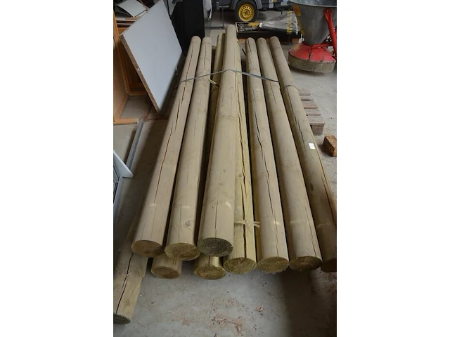 10 ronde houten palen ca 4m, diameter 20 cm - afbeelding 4 van  4