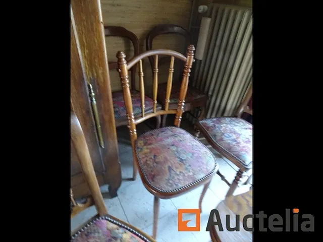 10 stoelen, 1 tafel - afbeelding 4 van  7