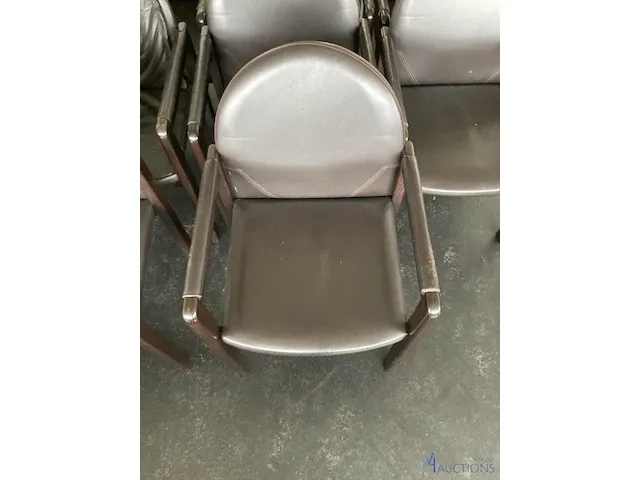 10 stoelen - afbeelding 5 van  5