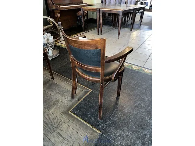 10 stoelen - afbeelding 4 van  4