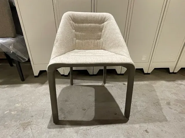 10 stoelen - afbeelding 1 van  7