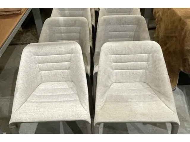 10 stoelen - afbeelding 7 van  7