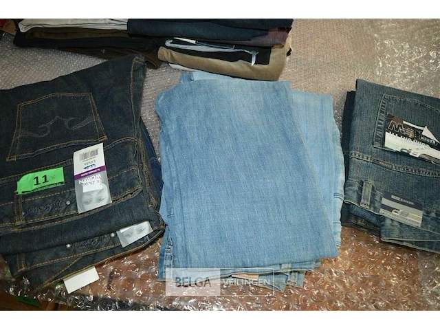 10 stuks jeans/broeken maat 36 - afbeelding 1 van  3