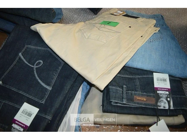 10 stuks jeans/broeken maat 40 - afbeelding 1 van  3