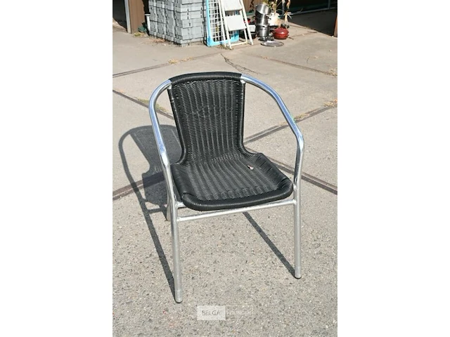 10 terras stoelen met rieten zit en alu poten - afbeelding 3 van  4
