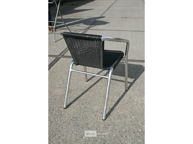 10 terras stoelen met rieten zit en alu poten - afbeelding 4 van  4