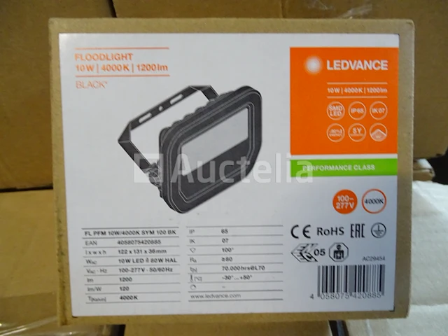 10 watt led breedstraler - natuurlijk wit 4000k - mat zwart - ledvance aluminium - afbeelding 1 van  1