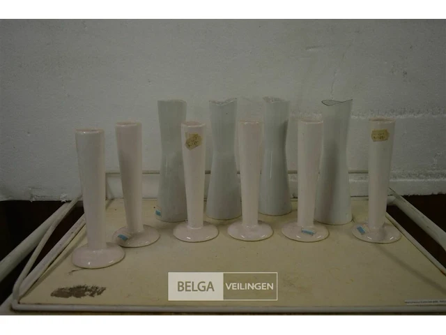 10 witte vaasjes - afbeelding 1 van  2