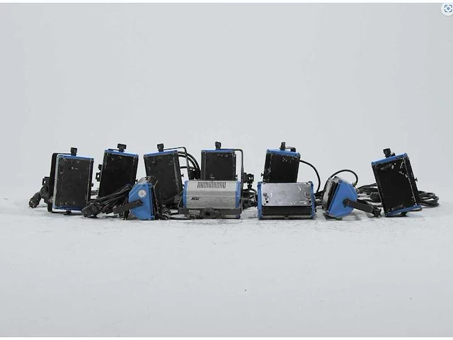 10 x arri cyclorama 1kw - afbeelding 1 van  2