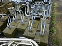 10 x fietsrek + betonnen voetblok - afbeelding 1 van  4