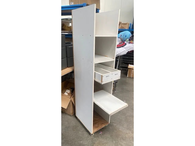 10 x magazijnkasten - hoogte : +/- 180 cm. breedte : 38 cm. diepte : 50 cm. - afbeelding 4 van  6