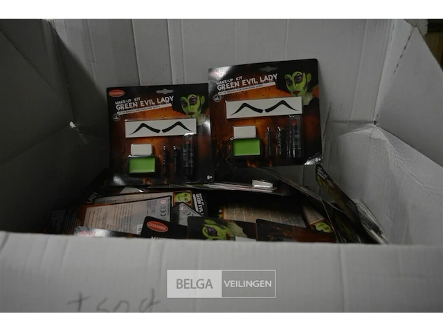 ±100 heksen make-up - afbeelding 1 van  2