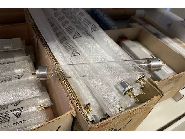 100 uv-lampen - afbeelding 2 van  4
