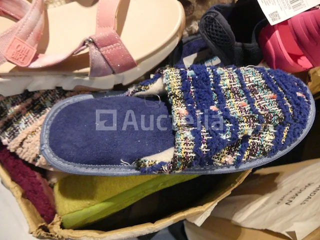 100 veelkleurige pantoffels - afbeelding 7 van  7