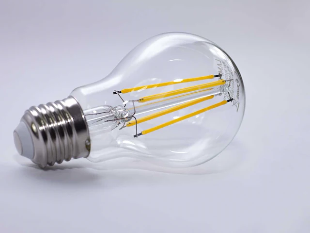 100 x 8w e27 a60 filament led bulb 2700k - afbeelding 2 van  3