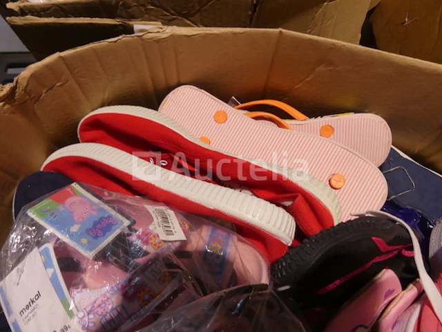 100 zomer schoenen - afbeelding 1 van  6